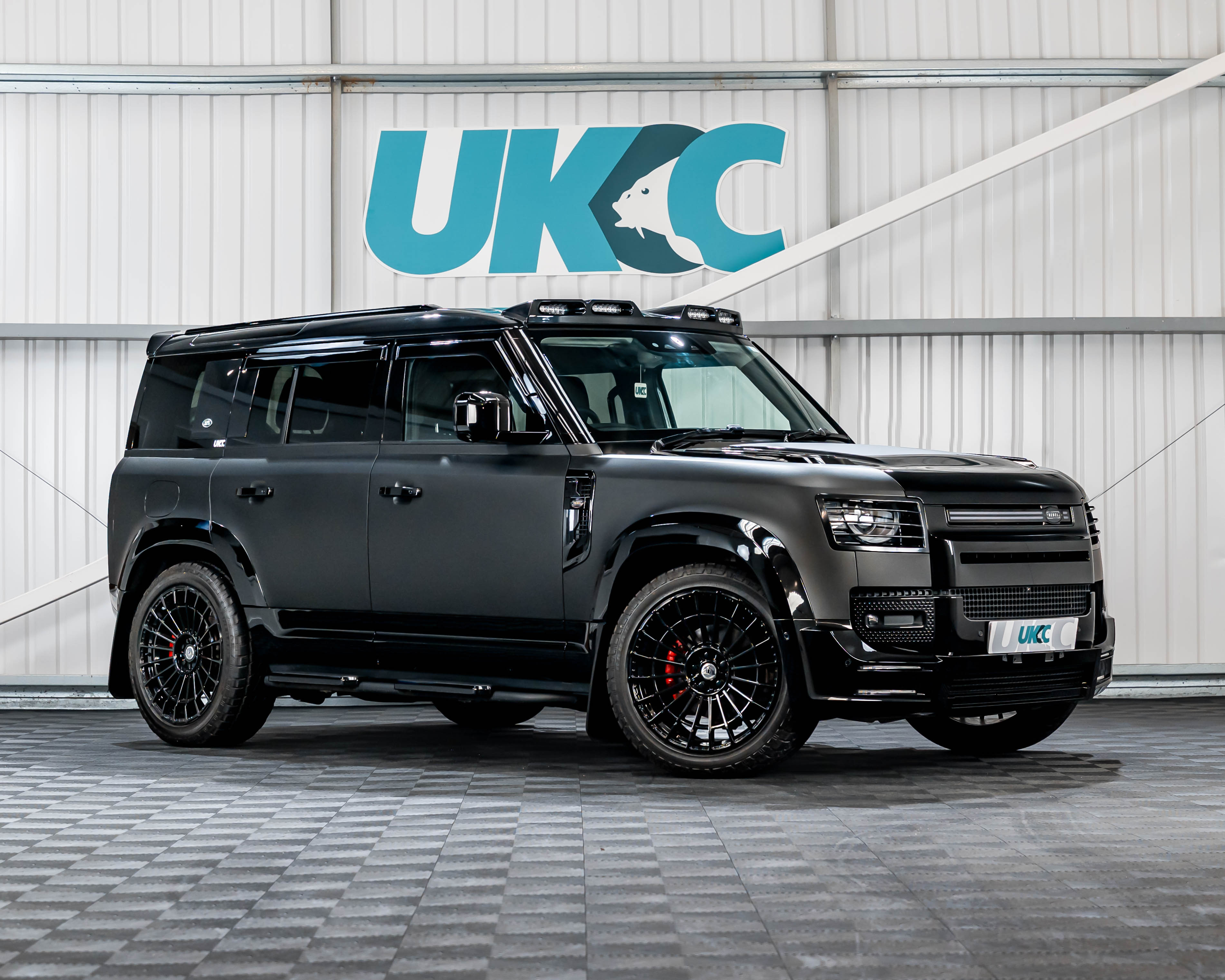 2024 REBEL DEFENDER + £2,000!