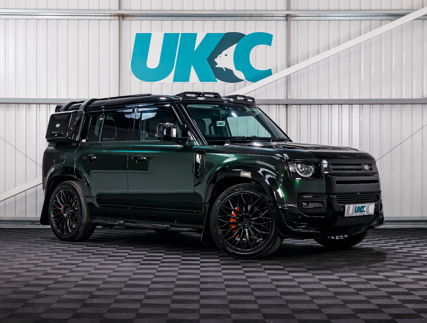 LAND ROVER URBAN DEFENDER + £5,000 CASH!