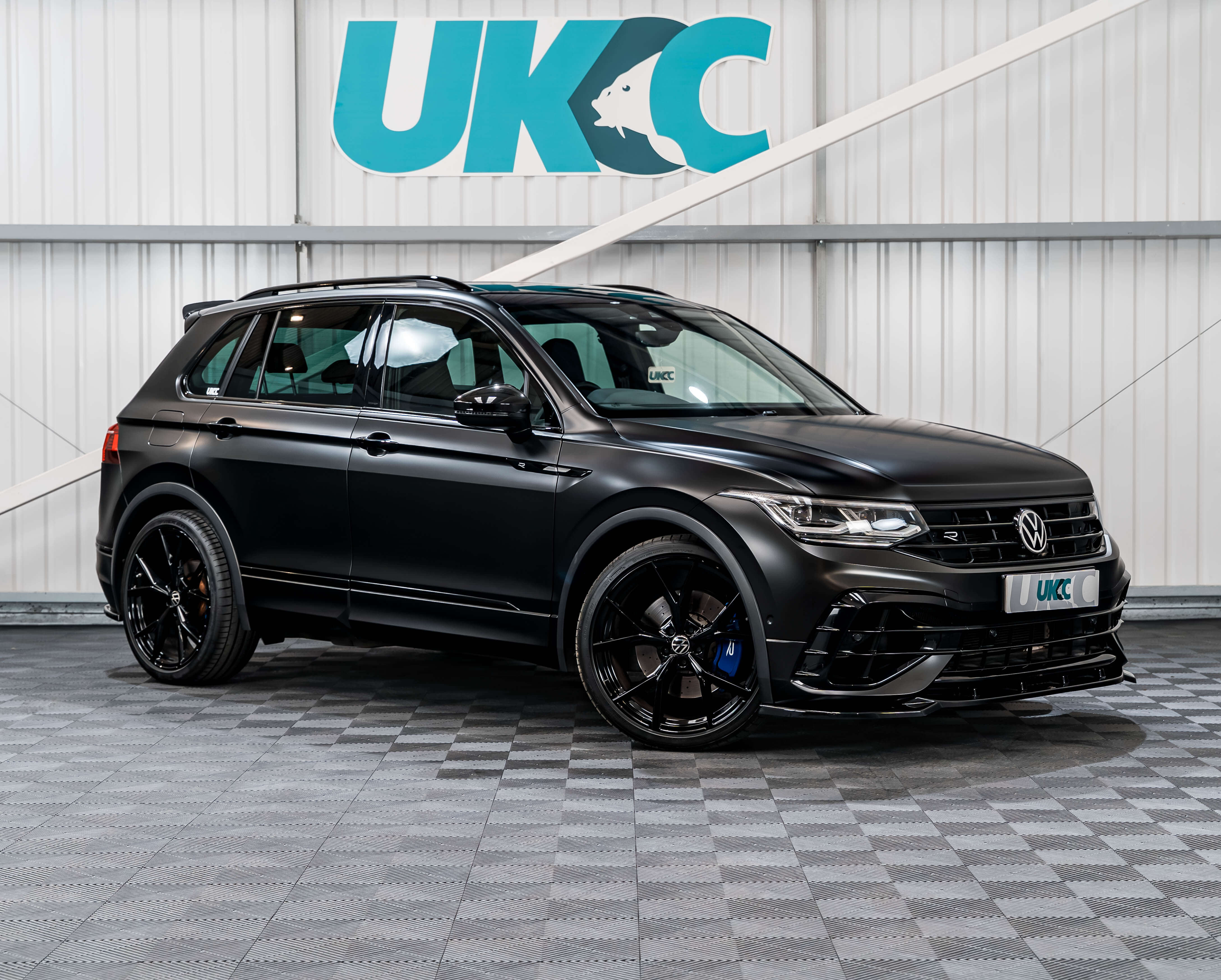 VW TIGUAN R + £1,000 CASH!