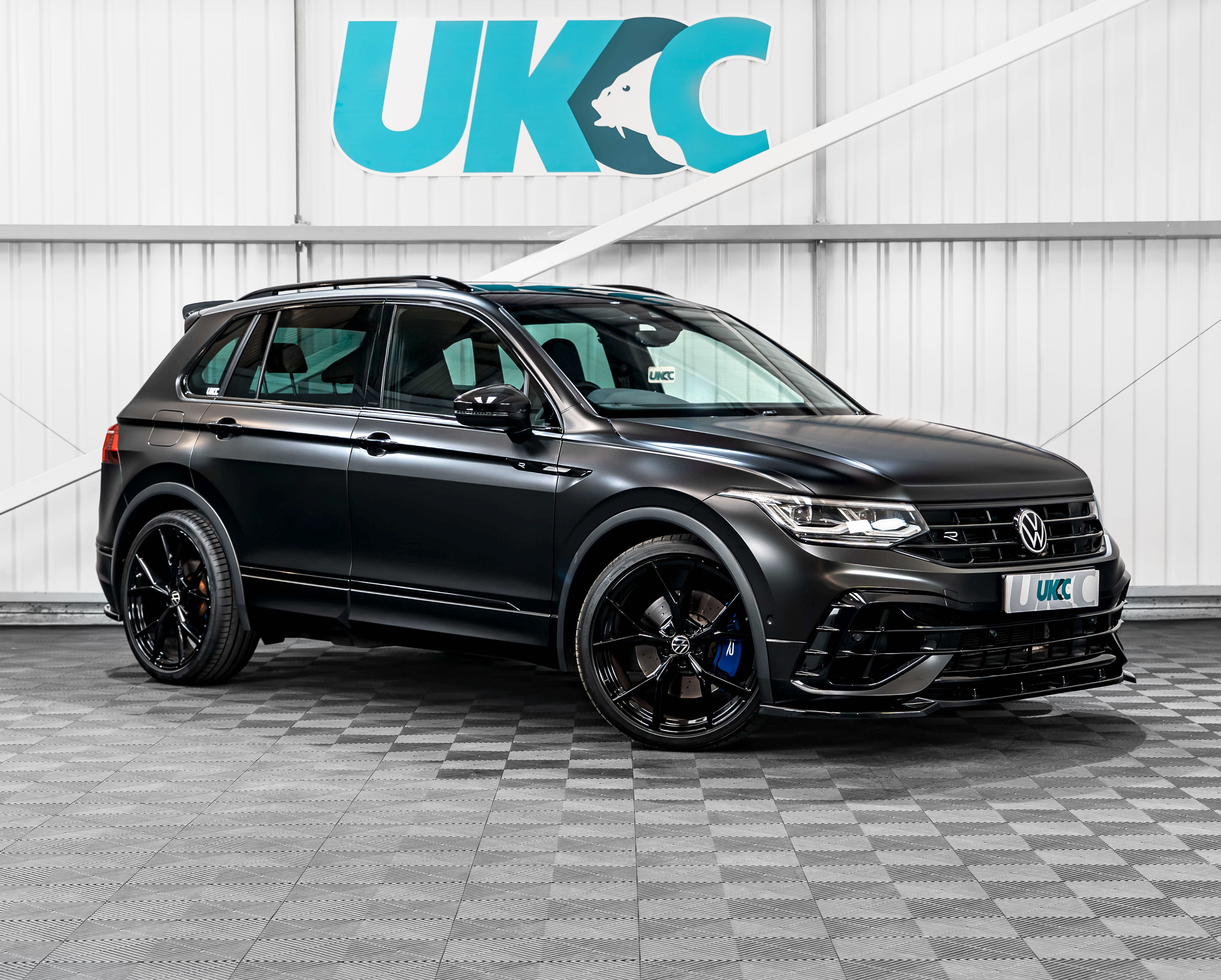 VW TIGUAN R + £2,000 CASH!