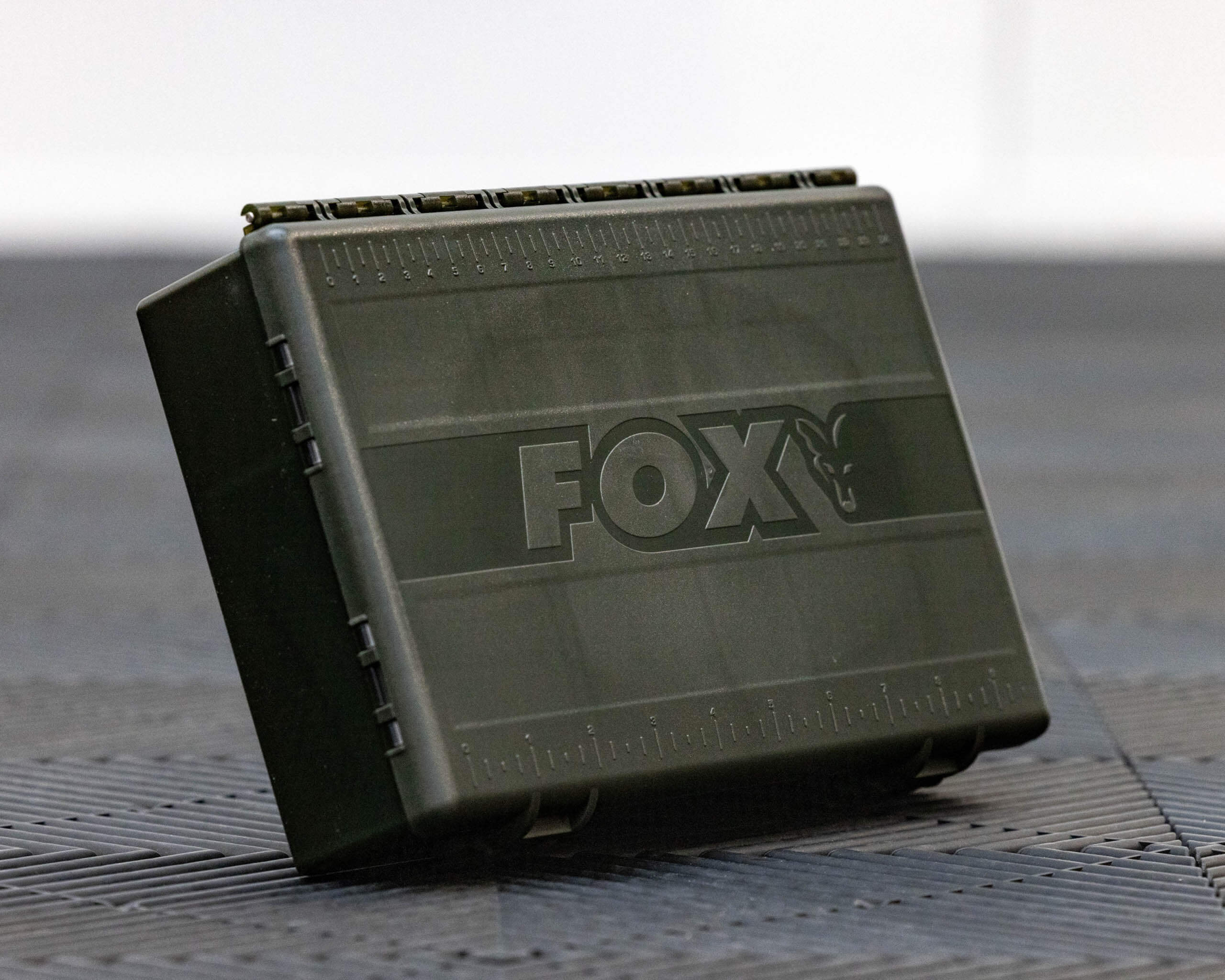 FOX EDGES "LOADED" MEDIUM TACKLE BOX!