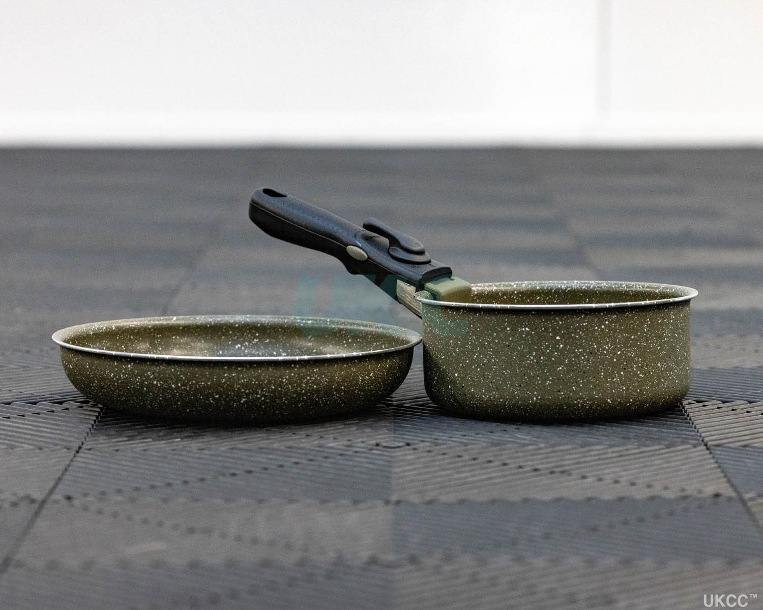 TRAKKER ARMOLIFE MARBLE COOKSET - MEDIUM!